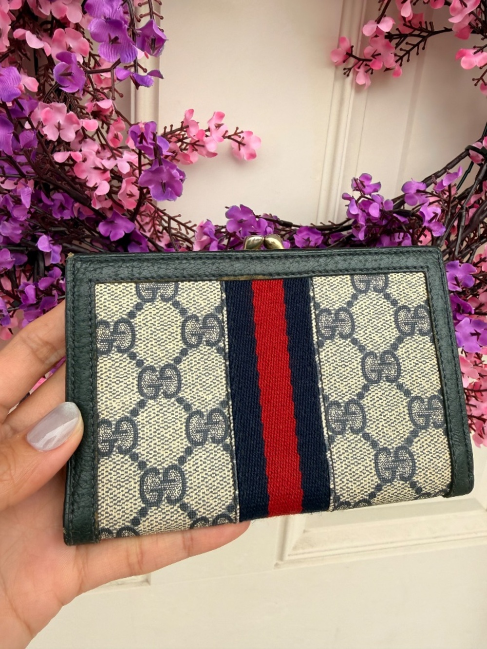 Vintage Gucci Wallet - Picture 2 of 8